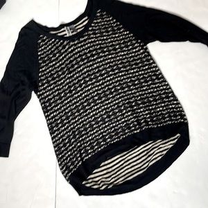 Large BKE sweater top